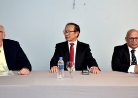 Dr. Paulo Roberto Galafazzi, Dr. Thomas Kim e Dr. Alexandre Firmo de Souza Cruz