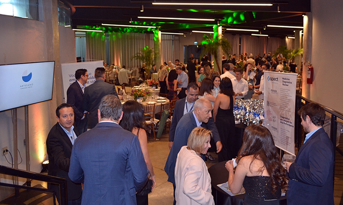 Confira o sucesso do jantar de gala do Centro Médico que celebrou o Dia do Médico