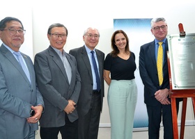 Dr. Edson Umeda, Dr. Thomas Kim, Dr. Osvaldo Takayanagui, Dra. Christianne Cardoso Anicet Leite e Dr. Angelo Vattimo